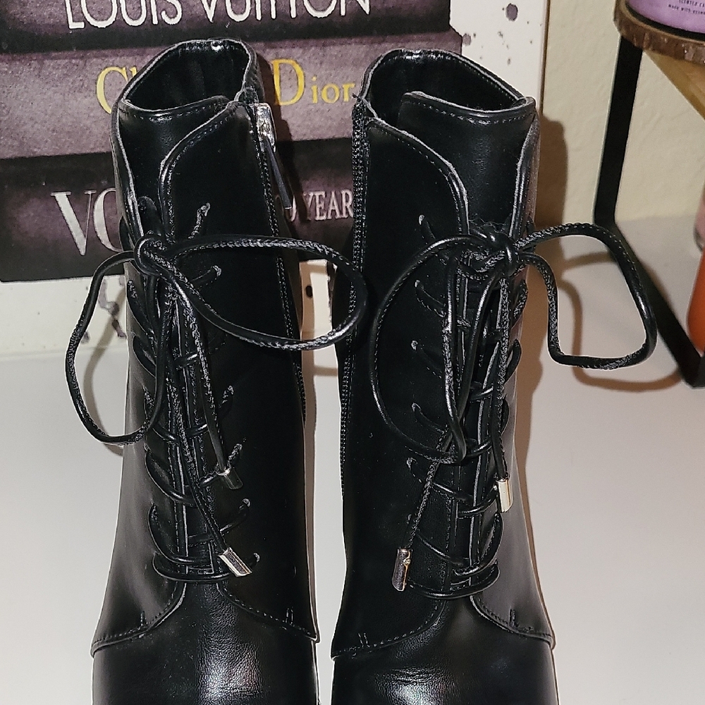 BCBGeneration Silver and Black Ankle Booties with Stiletto Heel - Picture 6 of 8
